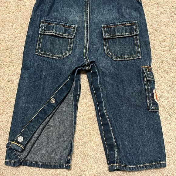 OSHKOSH BOYS SIZE 9 MONTHS OVERALLS - Picture 5 of 6